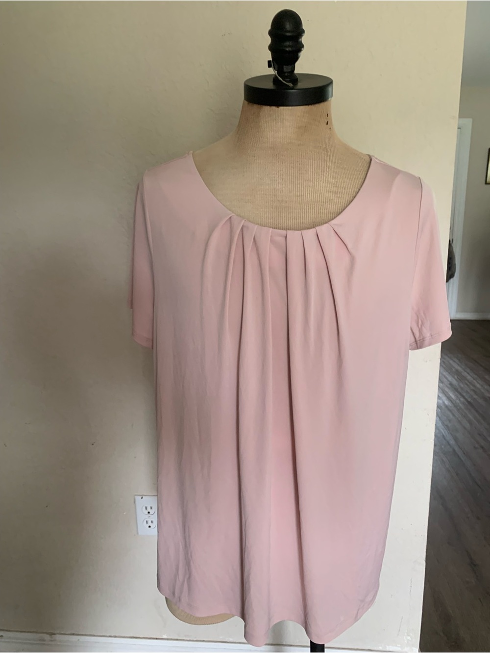 Women's Pleated Scoop Neck Top - Blush Pink